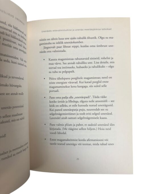"Inglite saadetud tähenduslikud unenäod" D. Virtue, M. Virtue - Image 2