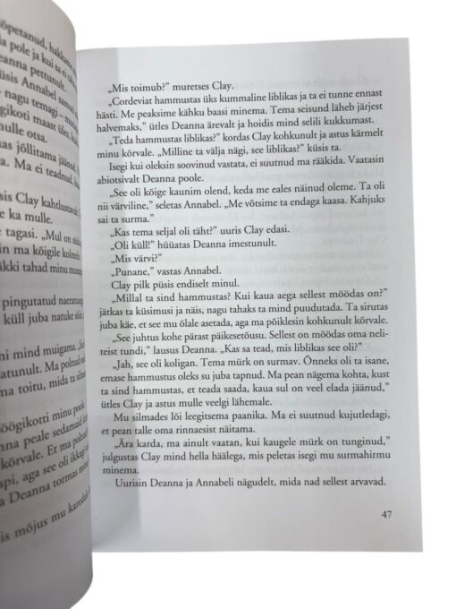 "Domineeriv värv: tumepunane" Koidu Ferreira - Image 2