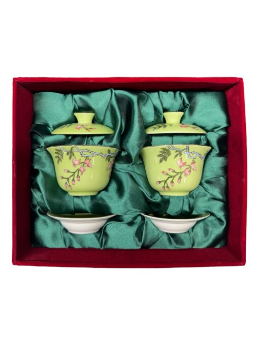 Roheliste tee tasside komplekt