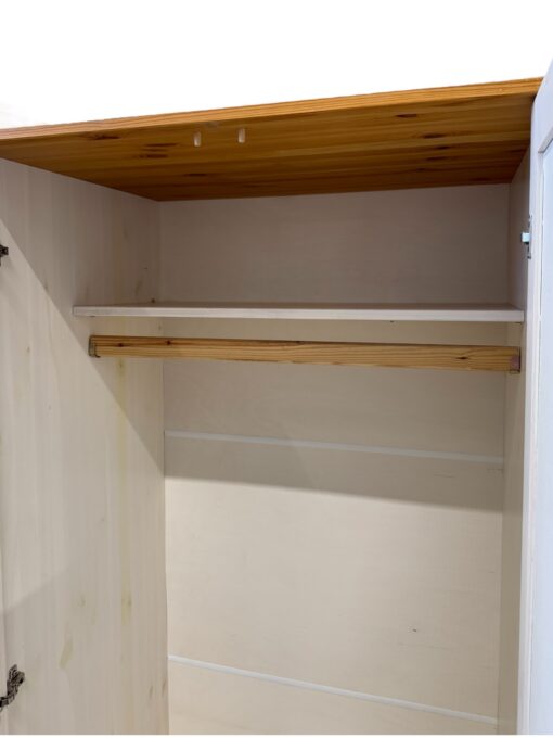 Valge riidekapp - Image 5