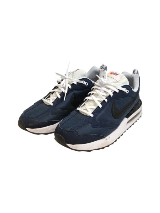 Nike tumesinised spordijalatsid (46)